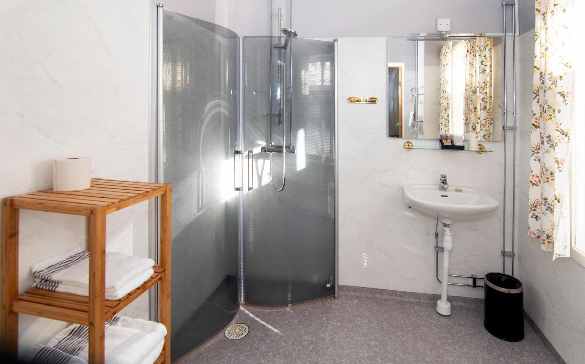 Hotell Krey Karlskoga Bagian luar foto